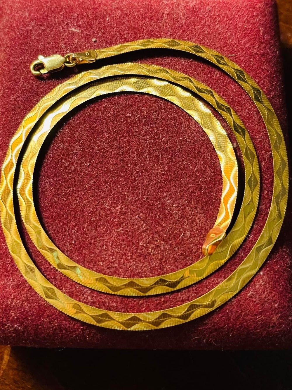 Rare 14k yellow Gold-two way wave Textured Women’s Necklace18”